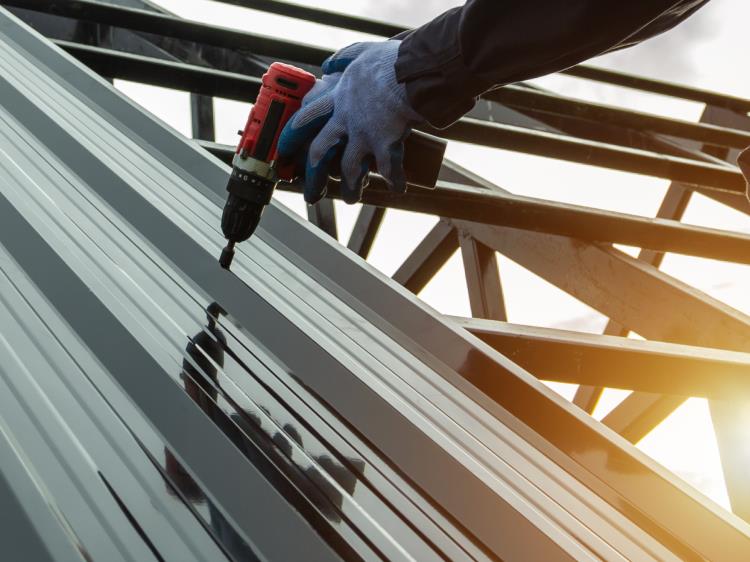 Roof sheeting to Metal Structures